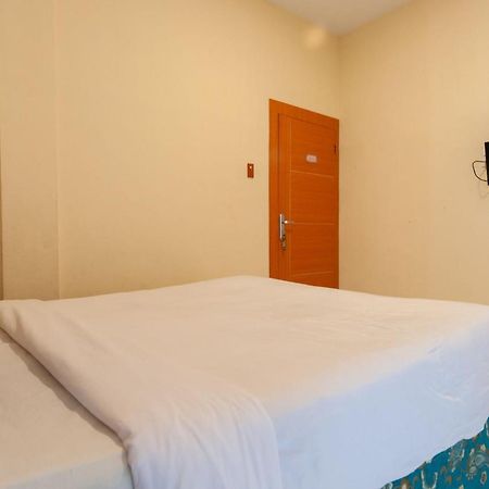 Urbanview Hotel Syariah Residence Medan By Reddoorz Esterno foto