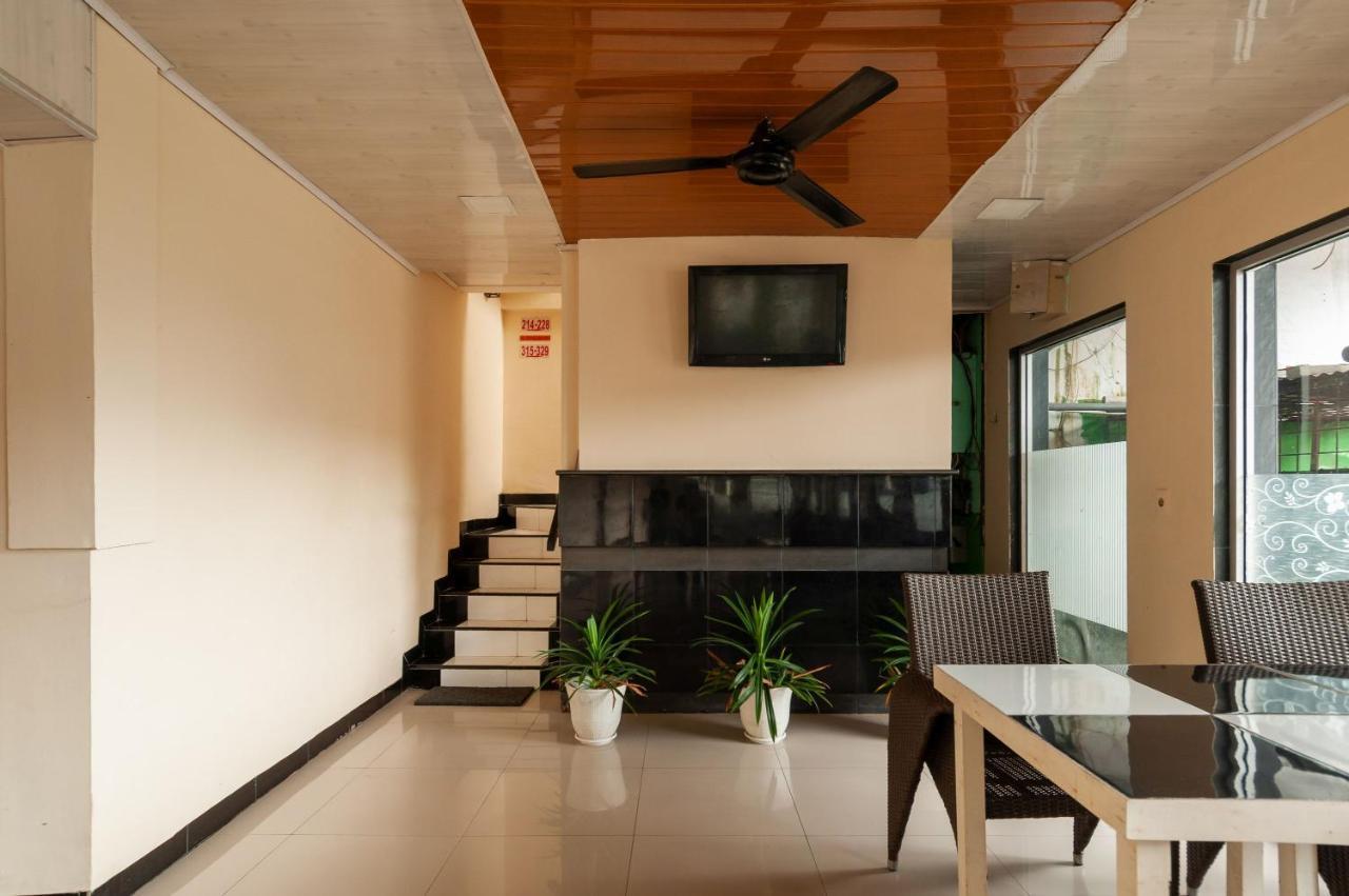 Urbanview Hotel Syariah Residence Medan By Reddoorz Esterno foto