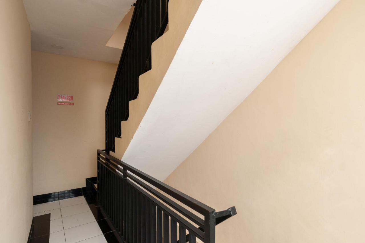 Urbanview Hotel Syariah Residence Medan By Reddoorz Esterno foto
